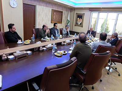 بازدید مدیر دانشگاه صنتی از داروسازی رها